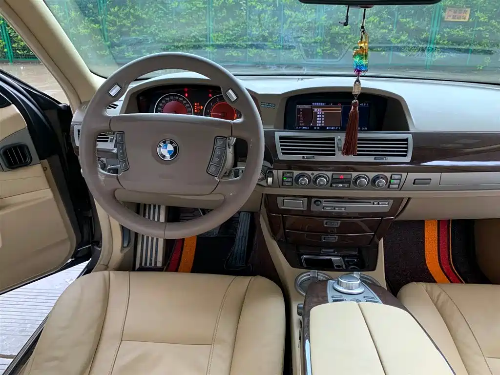 BMW 7 Series 2008 Model 730Li Leading фото 11
