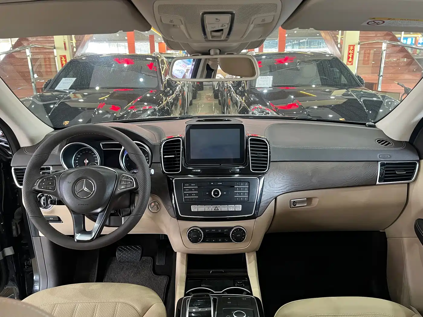 Mercedes-Benz GLE 2016 GLE 320 4MATIC Luxury фото 11