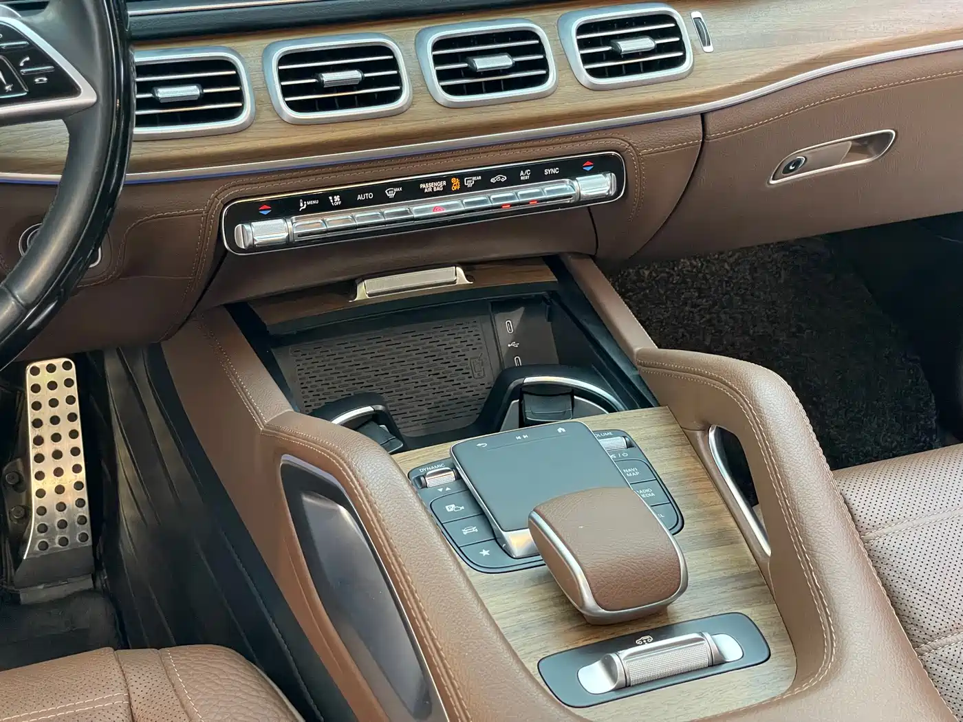 Mercedes-Benz GLS 2024 Model GLS 450 4MATIC Luxury фото 24