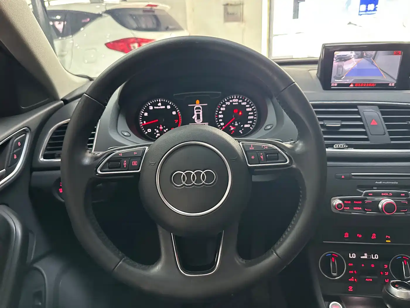 Audi Q3 2016 Model 30 TFSI Style фото 13