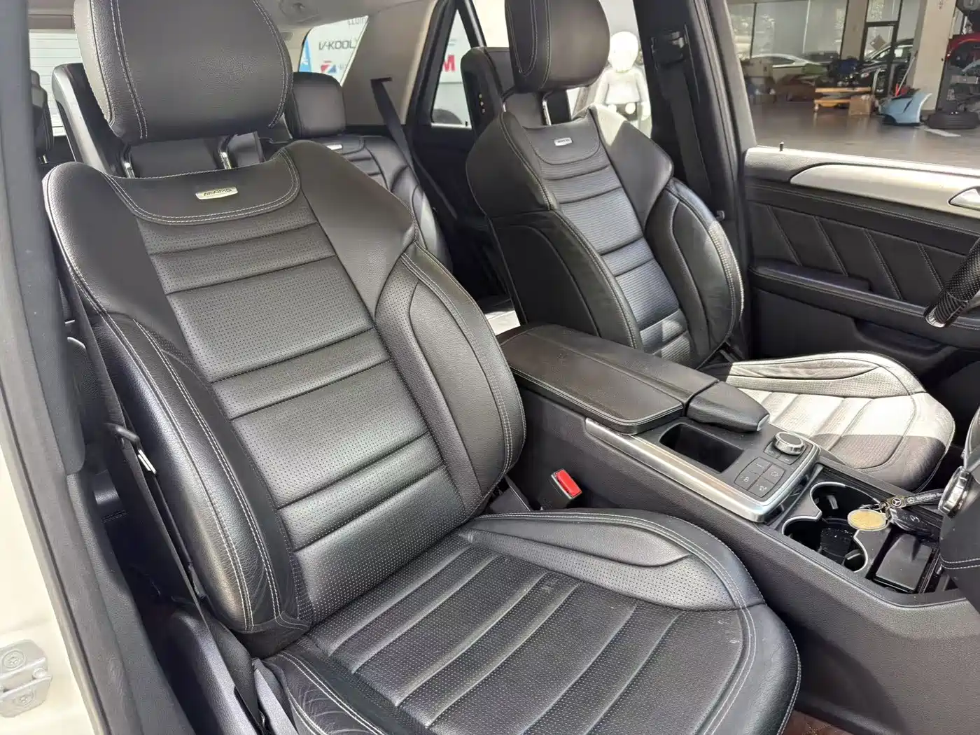 Mercedes-Benz M-Class AMG 2012 AMG ML 63 фото 7
