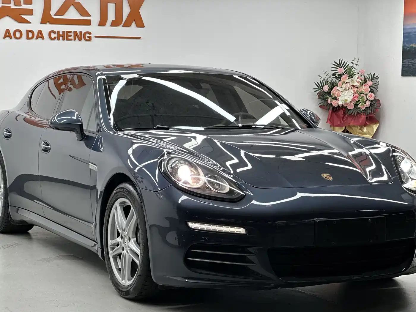Porsche Panamera 2014 Panamera 4 3.0T фото 3