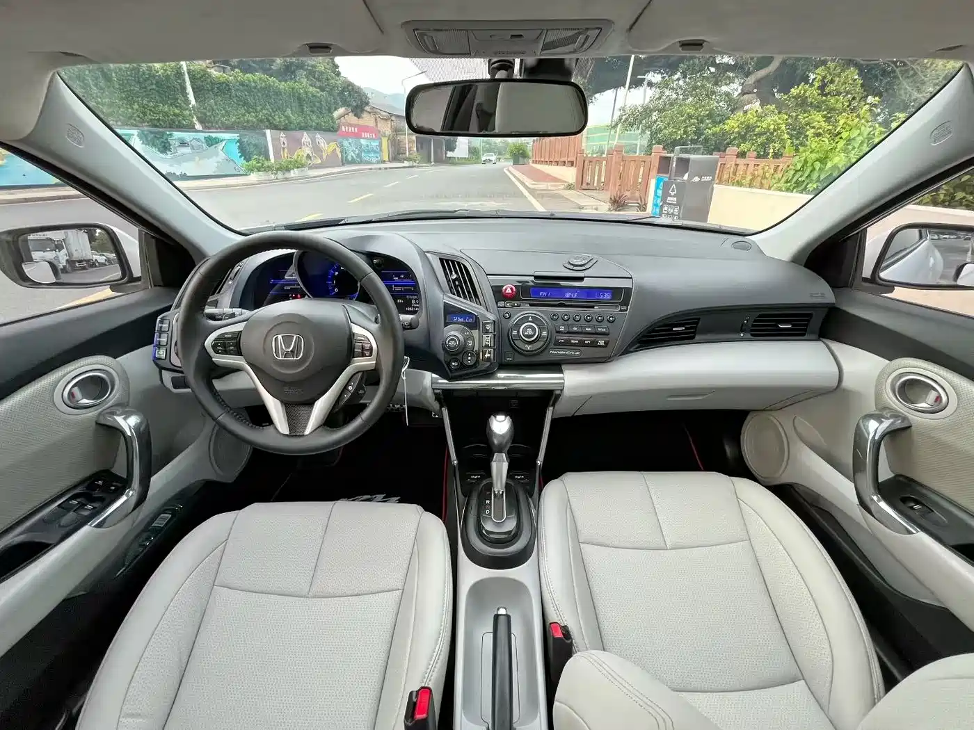 Honda CR-Z 2012 Hybrid фото 10