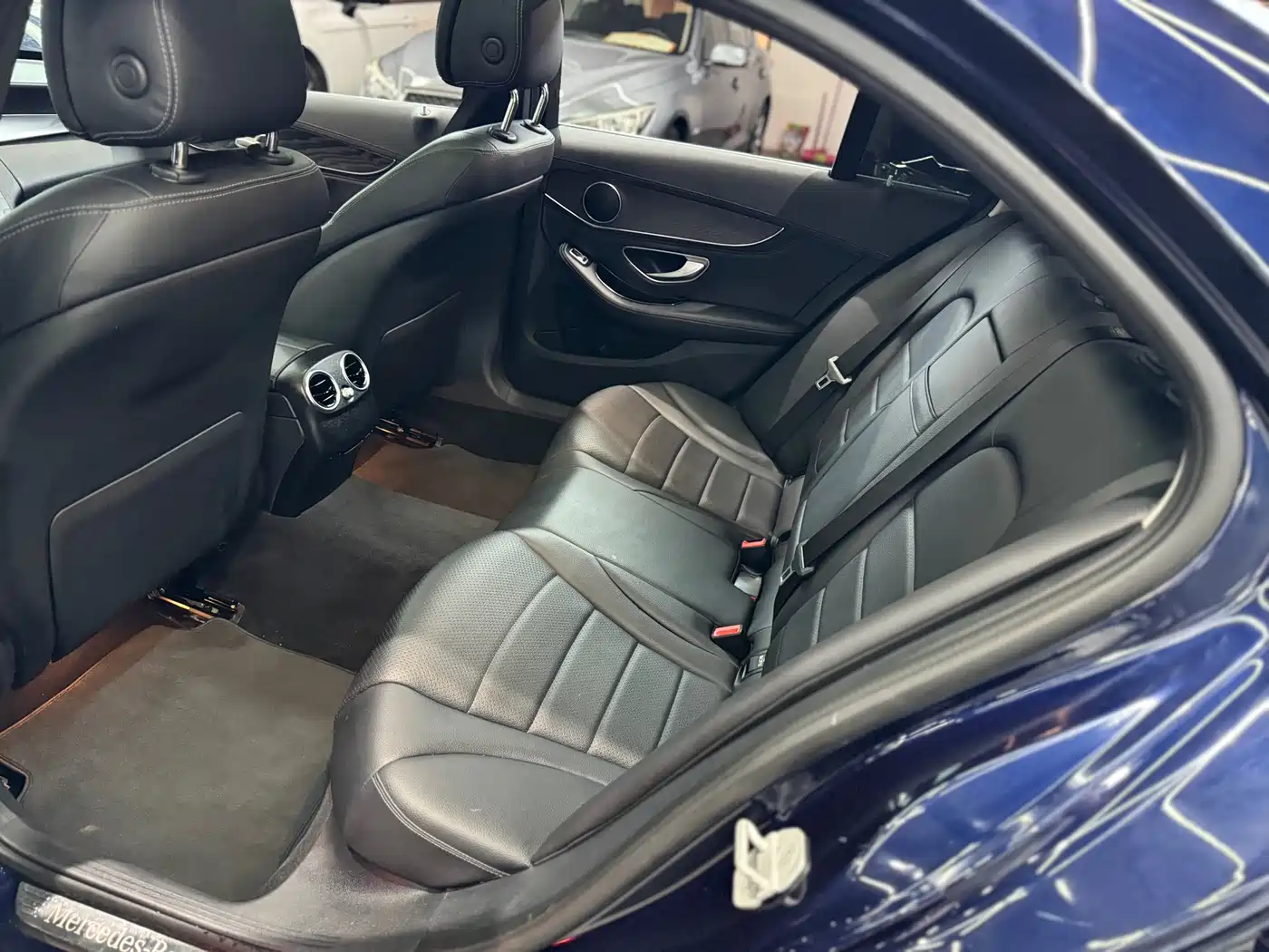 Mercedes-Benz C-Class 2015 Facelift C 200 L Sport фото 18