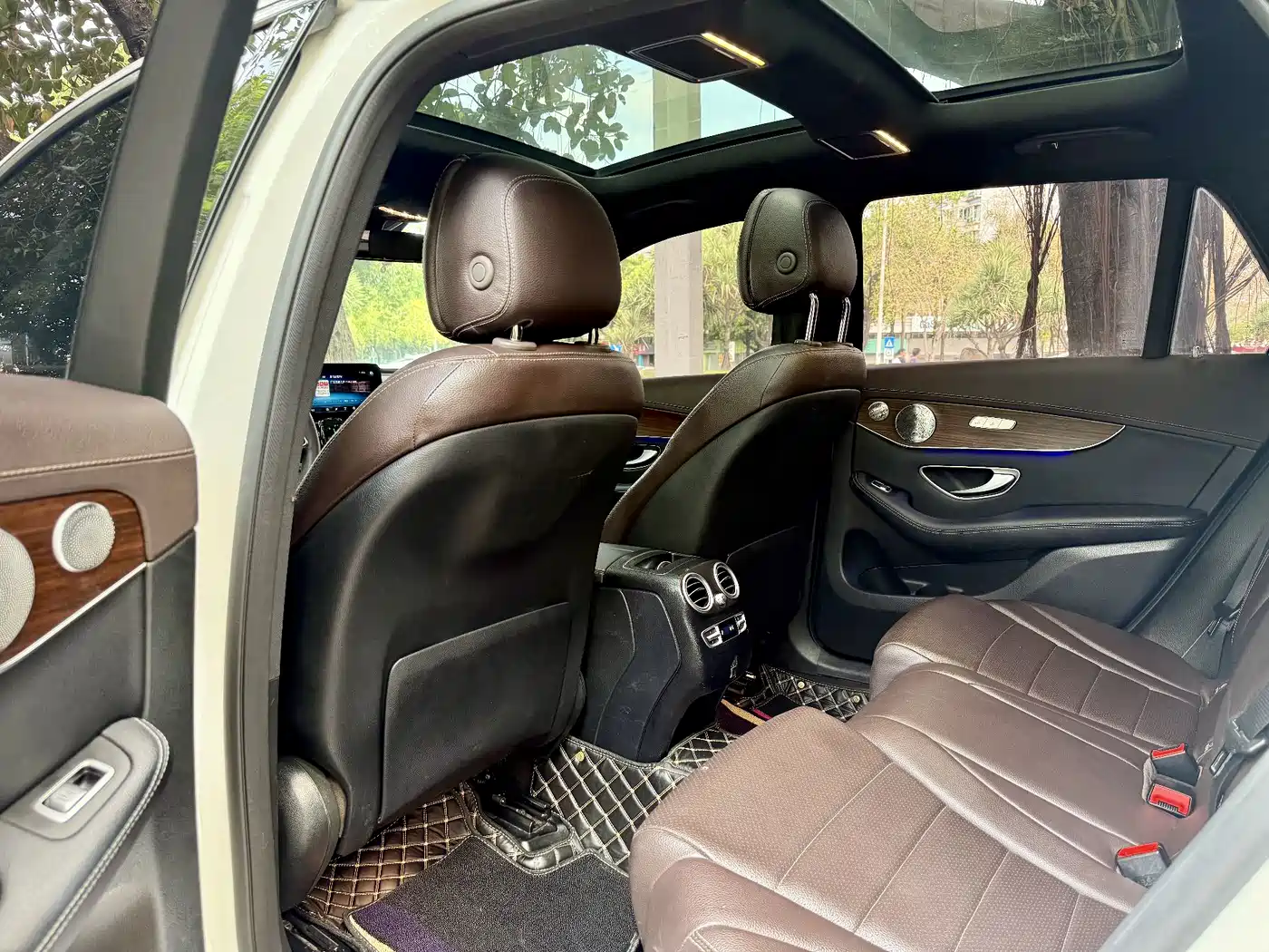 Mercedes-Benz GLC 2020 Facelift GLC 300 L 4MATIC Dynamic фото 7