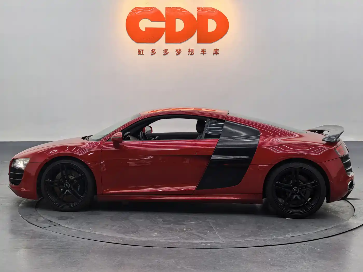 Audi R8 2010 5.2 FSI quattro фото 10