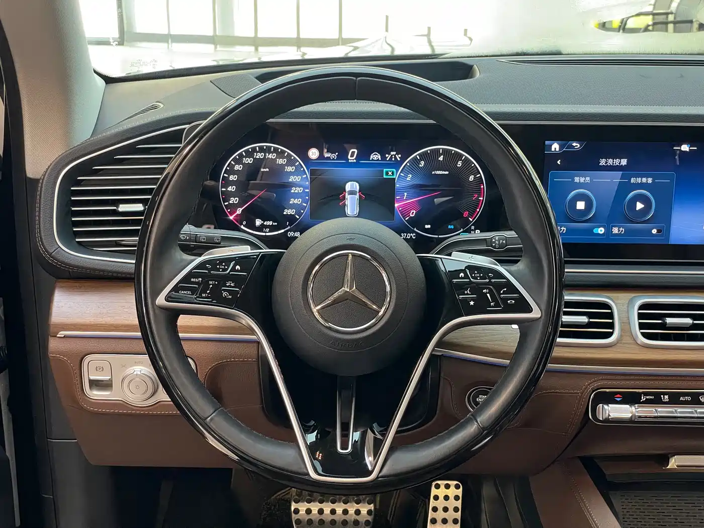 Mercedes-Benz GLS 2024 Model GLS 450 4MATIC Luxury фото 22