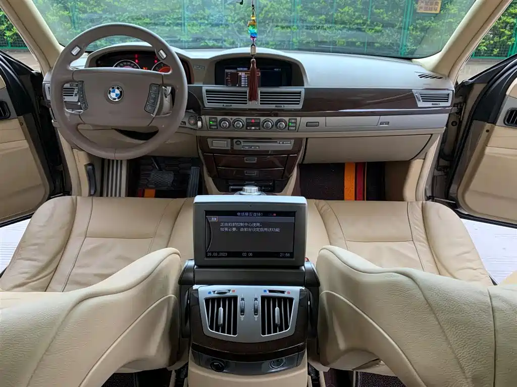 BMW 7 Series 2008 Model 730Li Leading фото 10