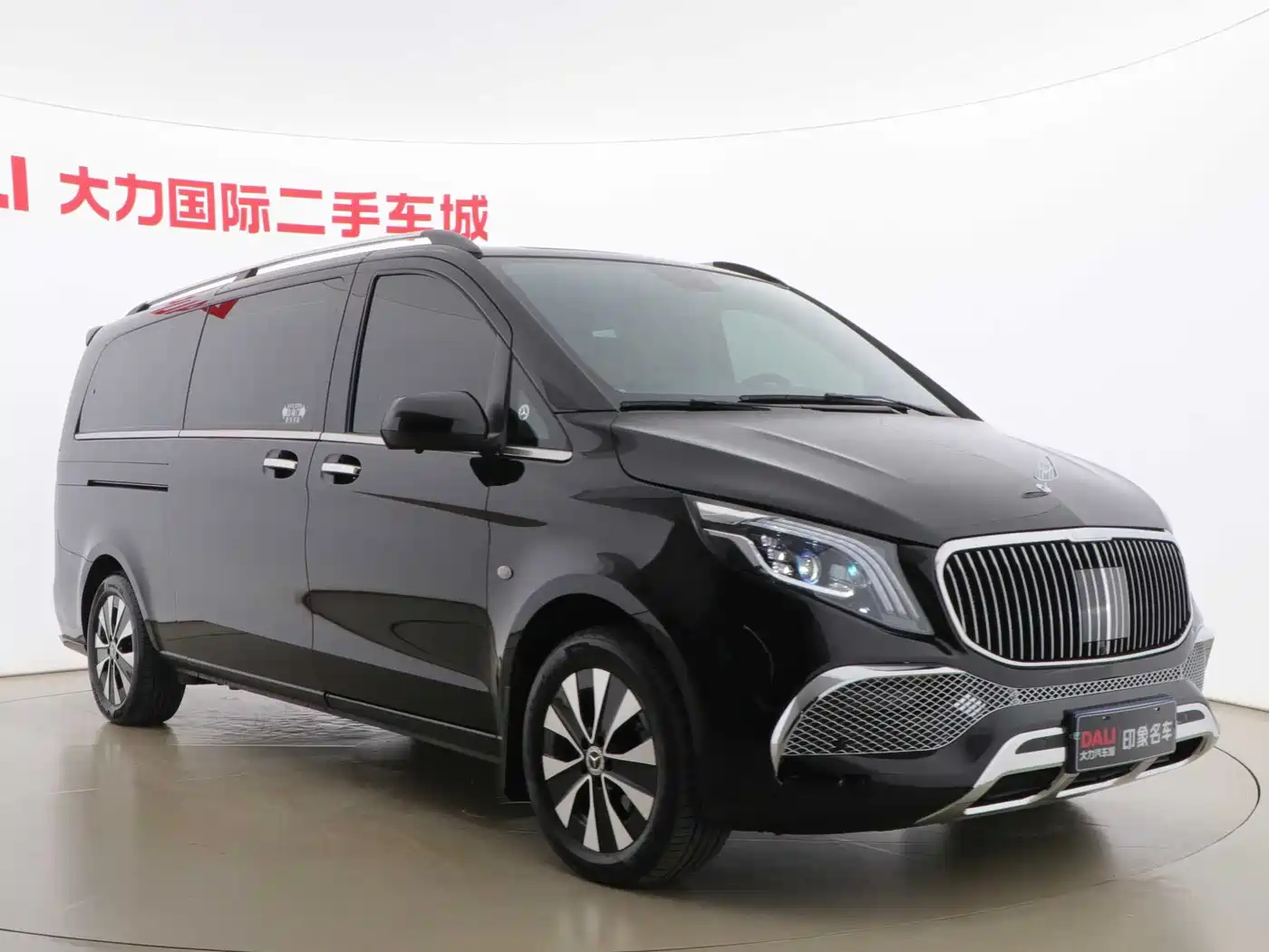 Mercedes-Benz Vito 2023 2.0T Elite 7-Seater фото 3