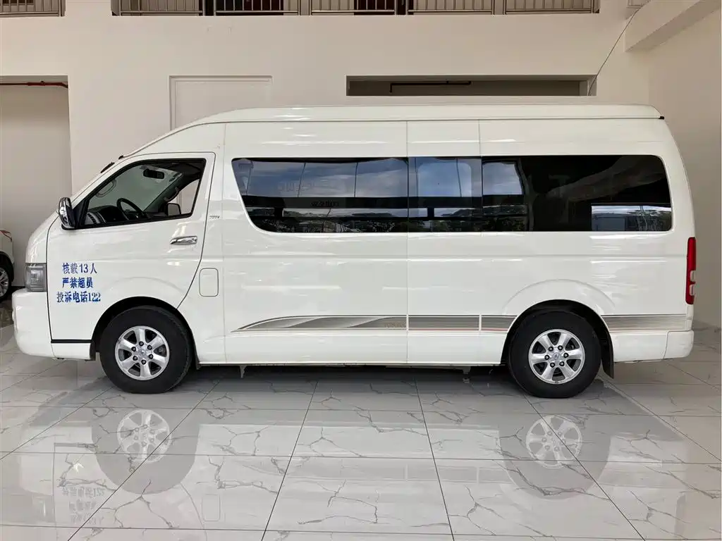 Toyota HIACE 2011 2.7L Automatic Standard 13-seater фото 4