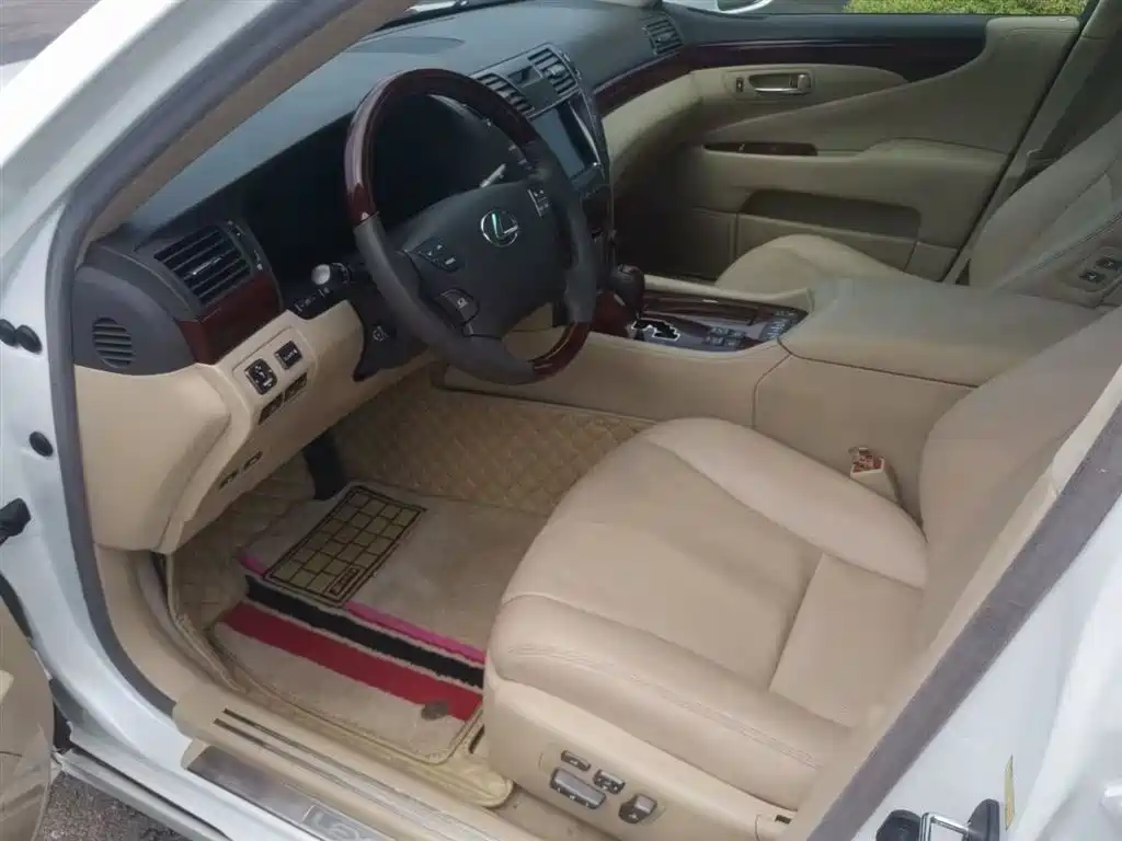 Lexus LS 2006 460L Premium Edition фото 6