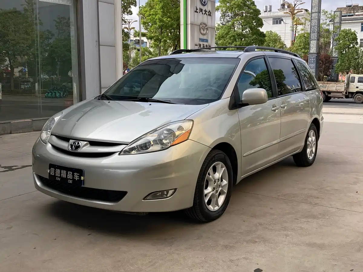 Toyota Sienna 2005 Model 3.3 XLE фото 3