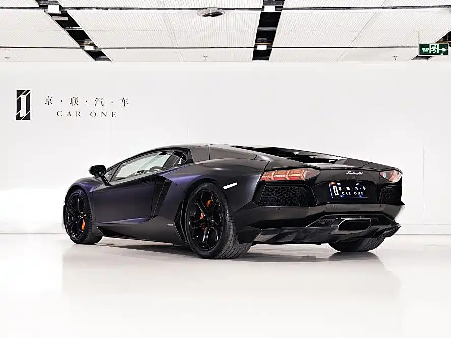 Lamborghini Aventador 2011 LP 700-4 фото 4