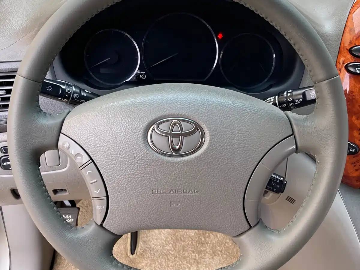 Toyota Sienna 2005 Model 3.3 XLE фото 8