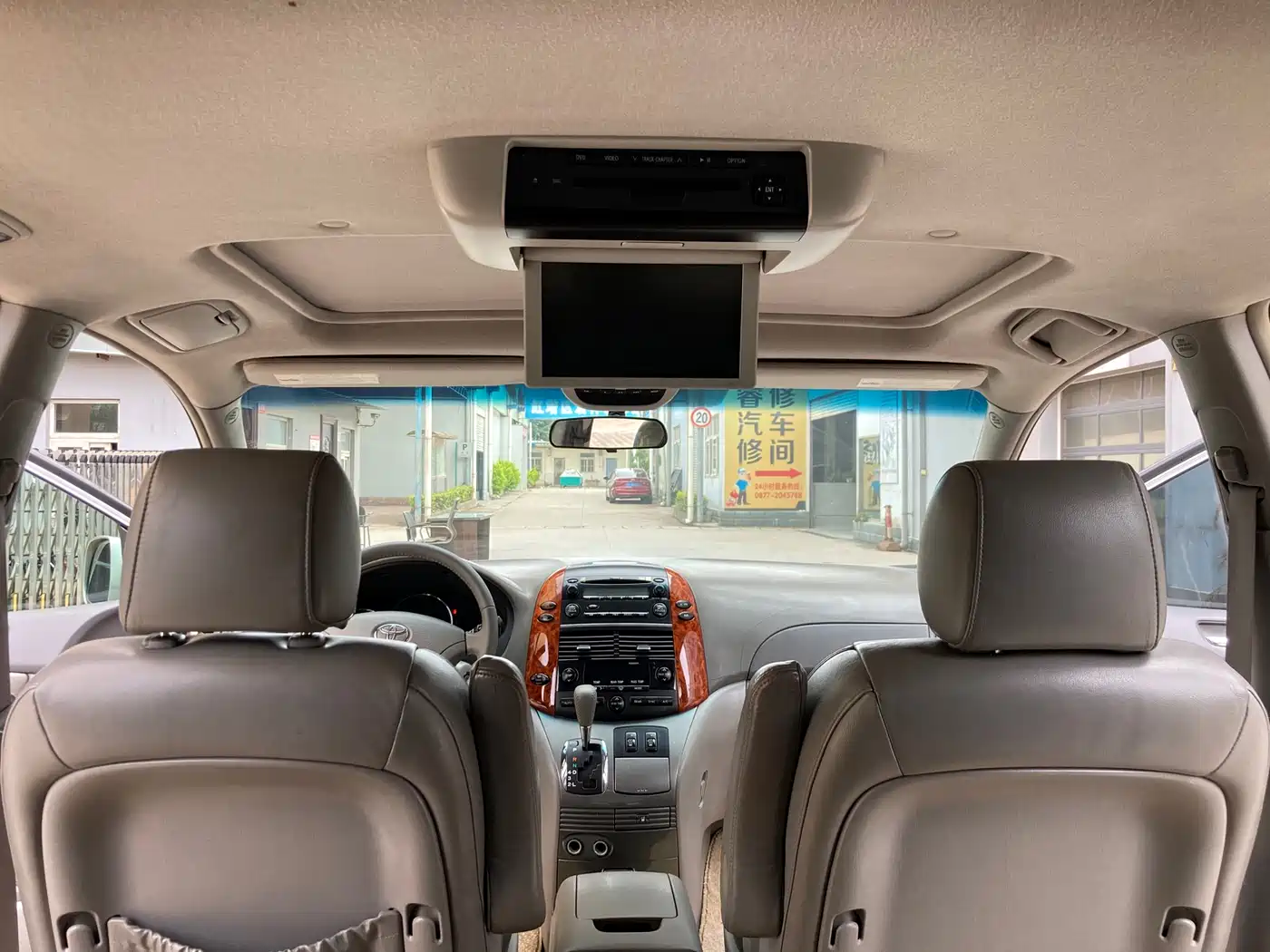 Toyota Sienna 2005 Model 3.3 XLE фото 10