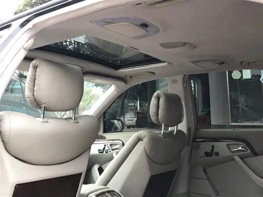 Mercedes-Benz S-Class фото 16