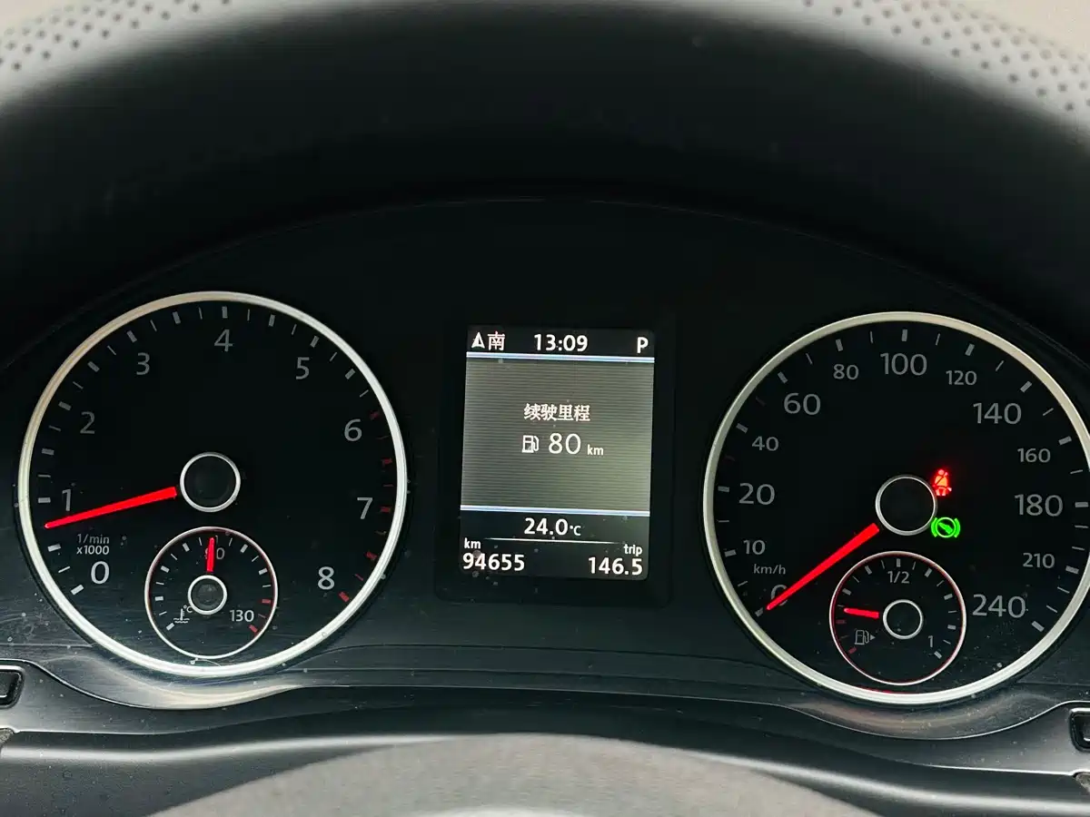 Volkswagen Tiguan 2012 2.0TSI Luxury Edition фото 7