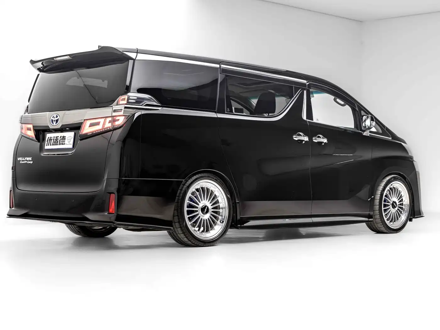Toyota Vellfire 2021 Crown Hybrid 2.5L HV Premium Edition фото 6