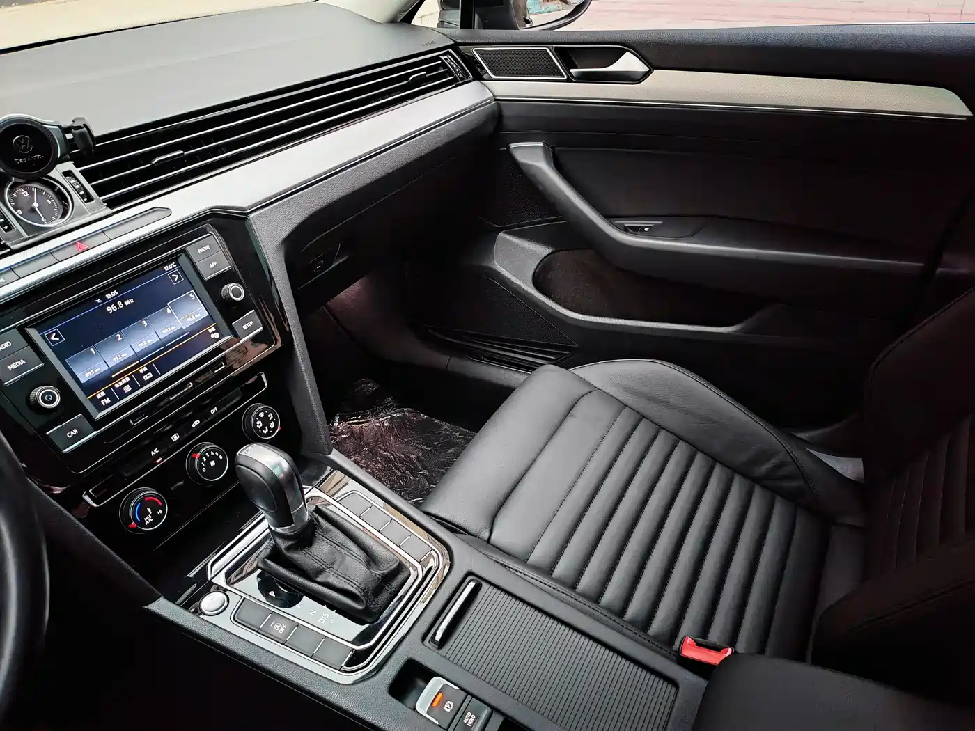 Volkswagen Magotan 2019 330TSI DSG Leading China VI фото 12