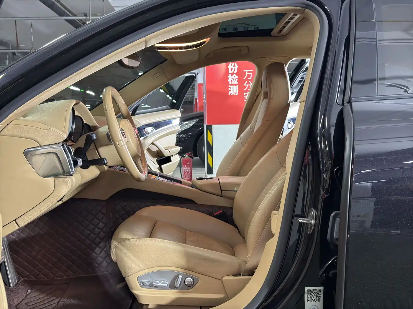 Porsche Panamera 2014 Panamera 3.0T фото 19