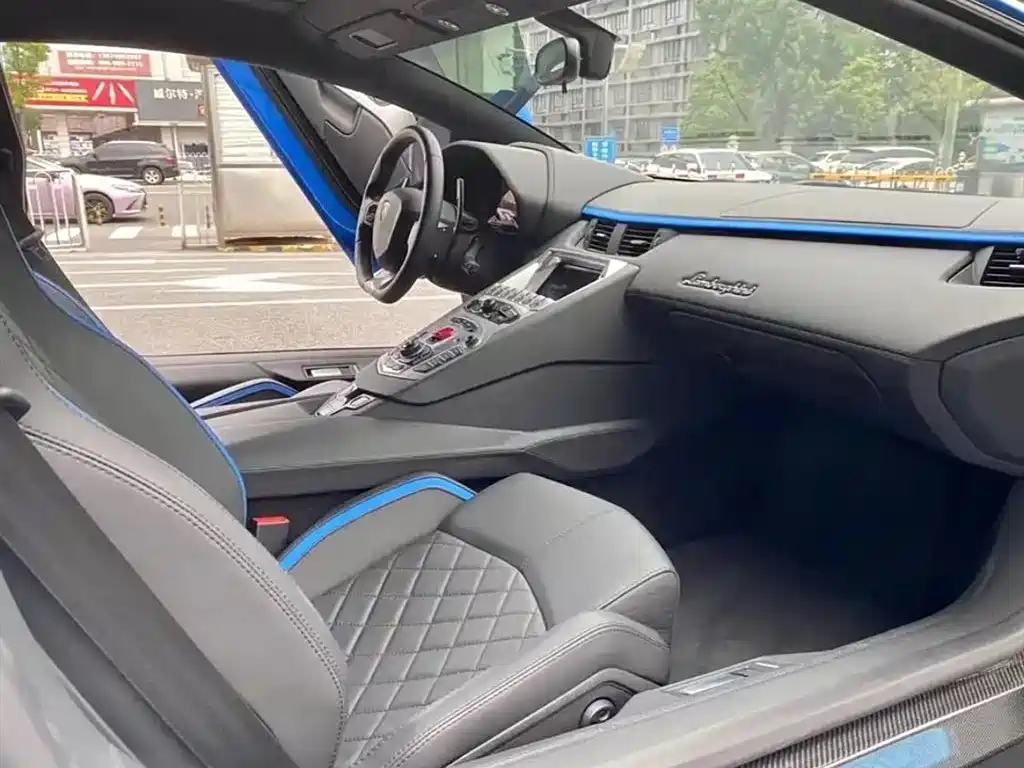 Lamborghini Aventador 2017 Aventador S фото 8