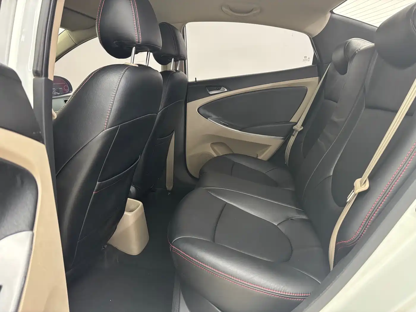 Hyundai Verna 2014 1.4L Manual Smart GLS фото 14