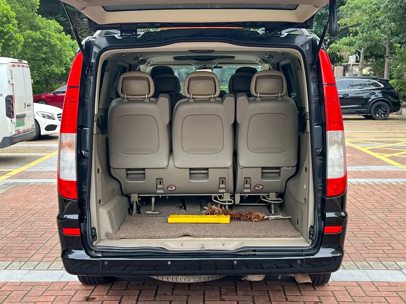 Mercedes-Benz Viano 2010 2.5L Prestige Edition фото 9