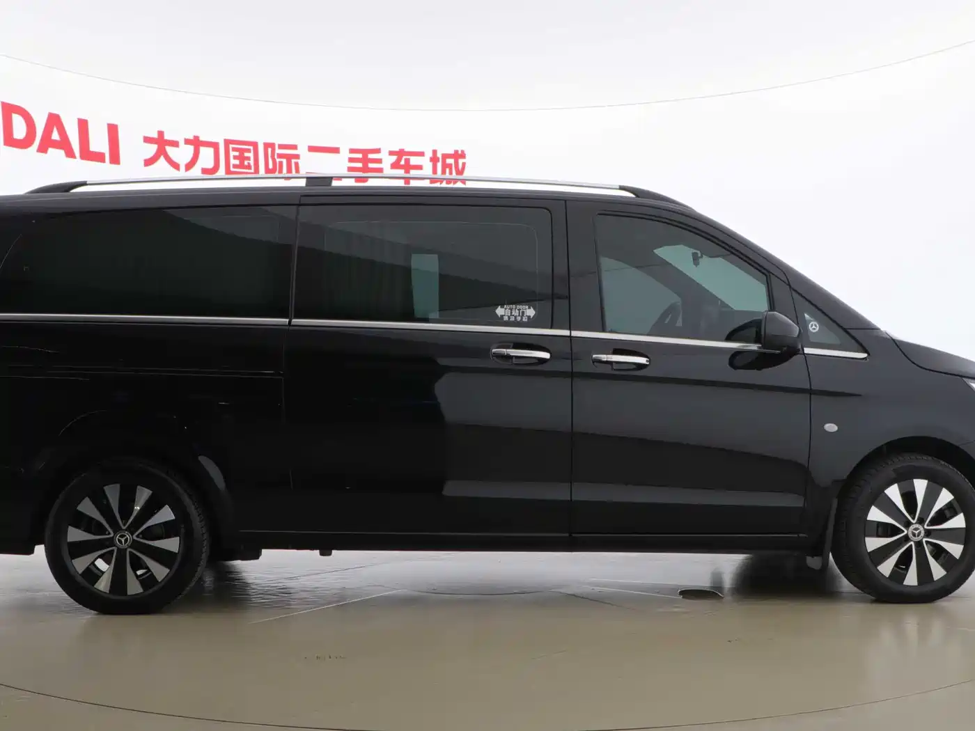 Mercedes-Benz Vito 2023 2.0T Elite 7-Seater фото 4