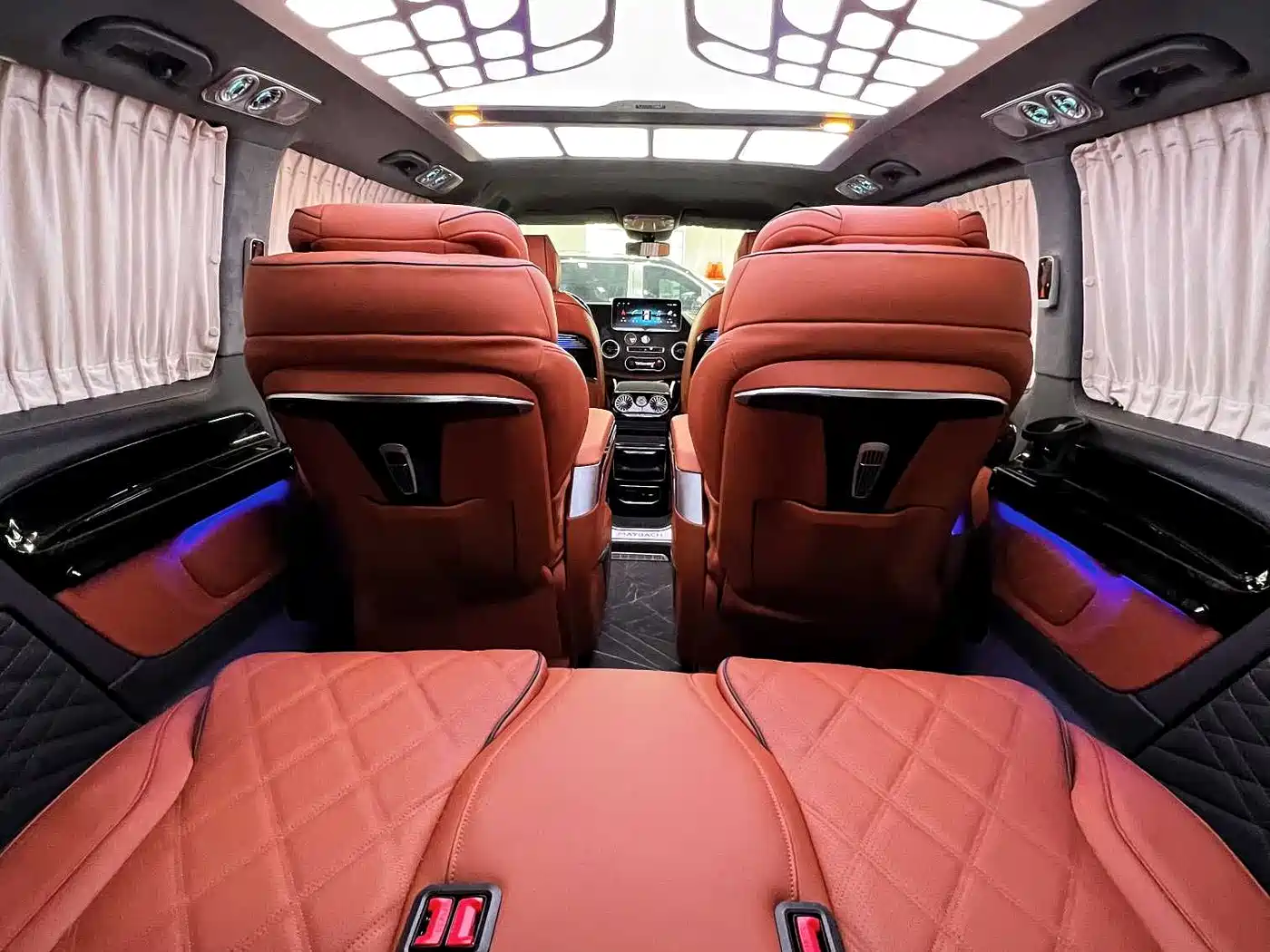 Mercedes-Benz Vito 2023 2.0T Elite 7-Seater фото 11
