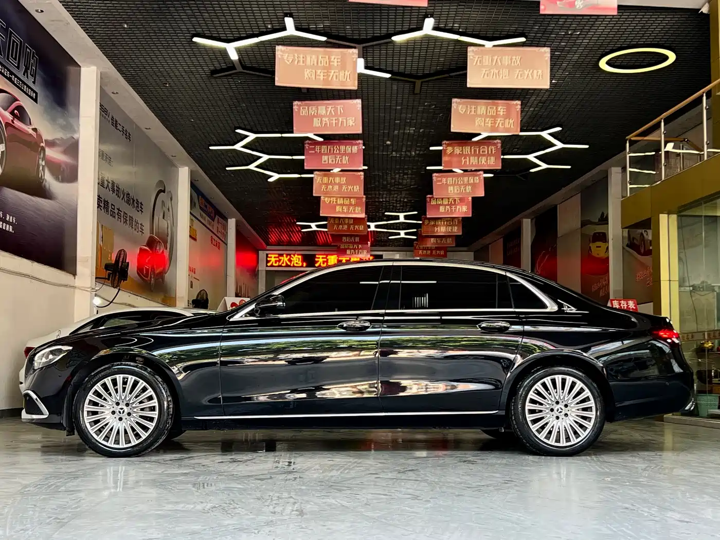 MERCEDES-BENZ E CLASS