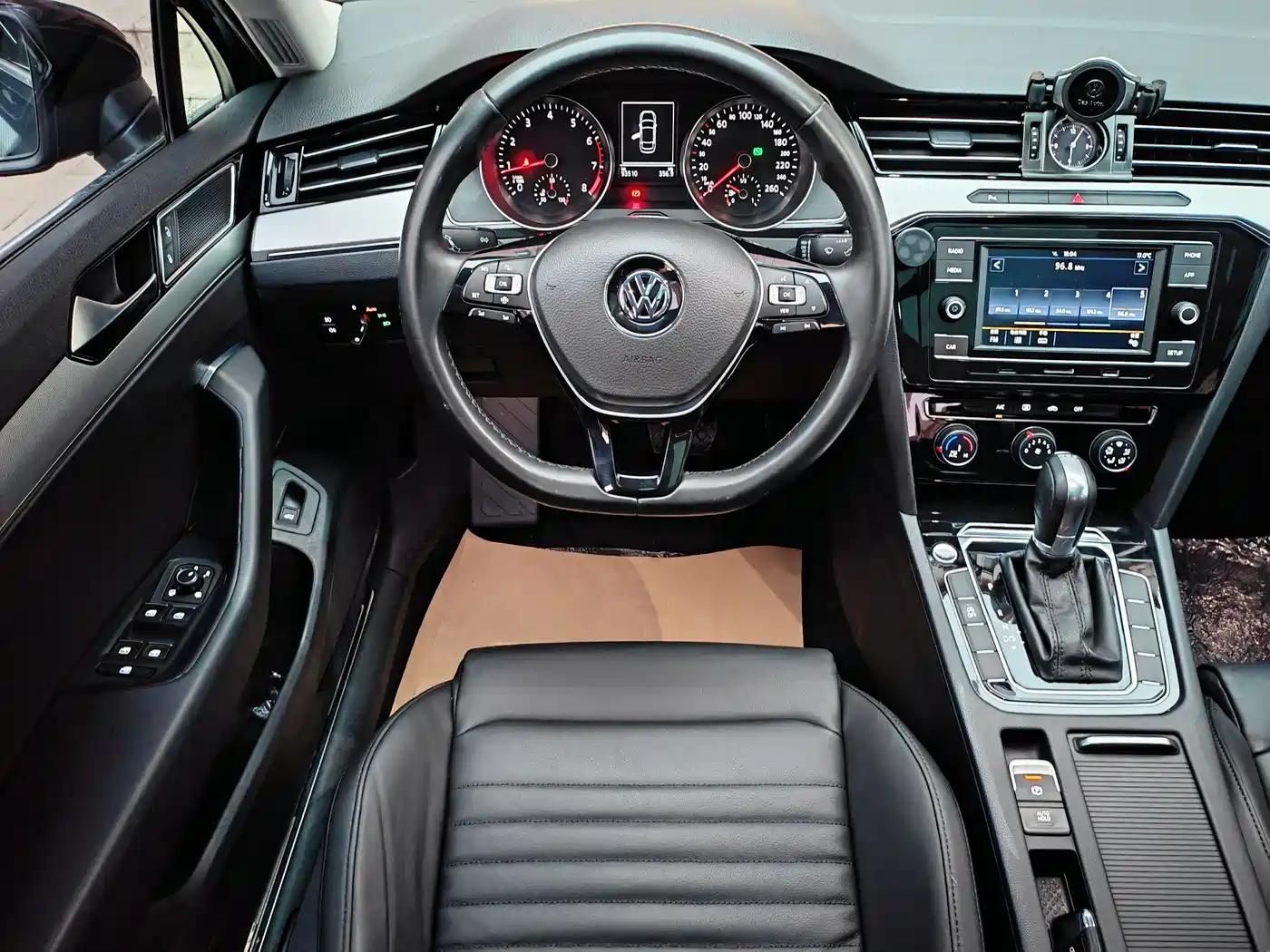 Volkswagen Magotan 2019 330TSI DSG Leading China VI фото 11