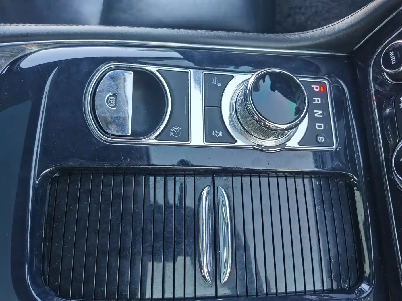 Photo 26 - Jaguar XJ