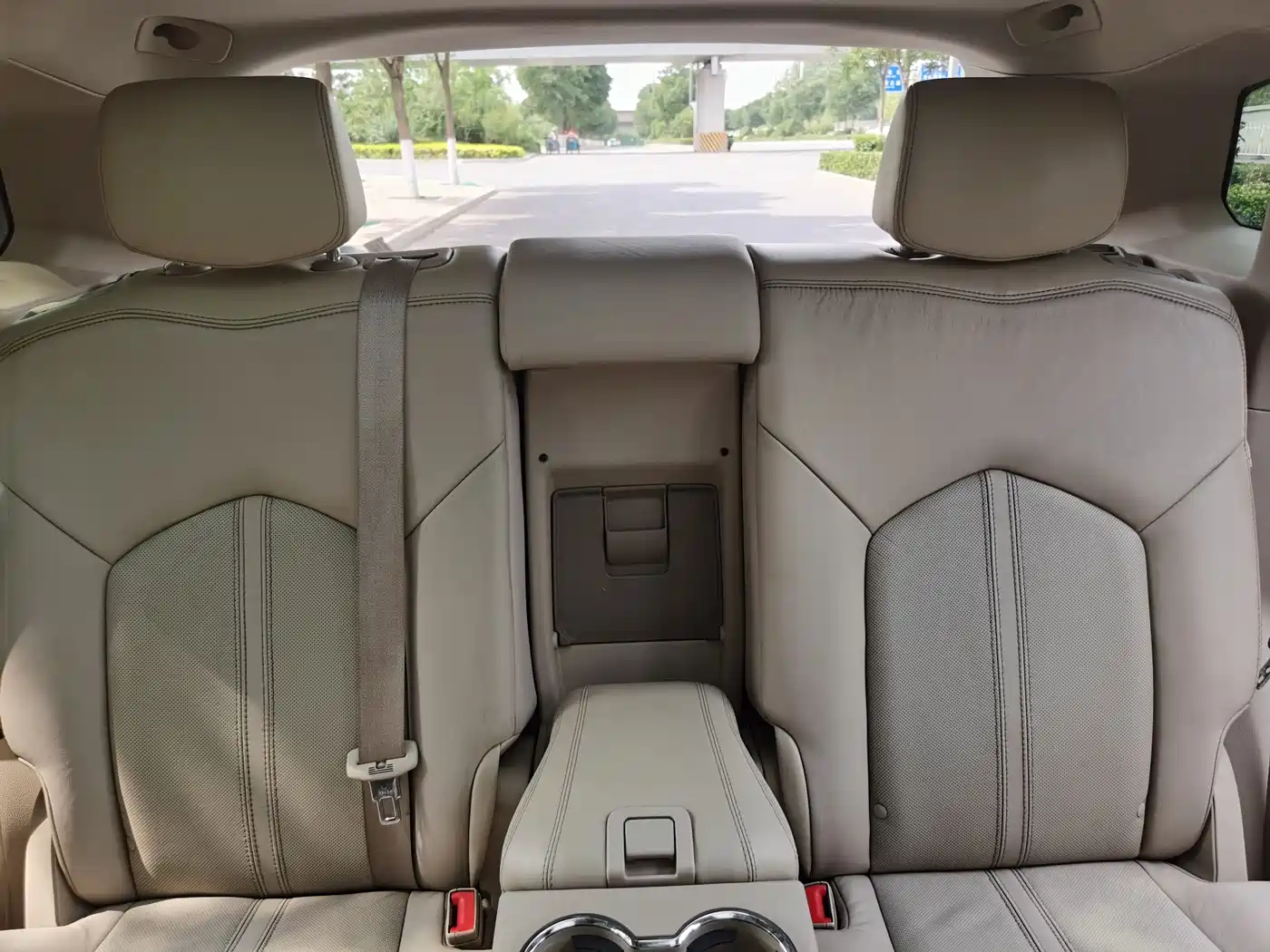 Cadillac SRX 2011 Model 3.0L Luxury фото 10