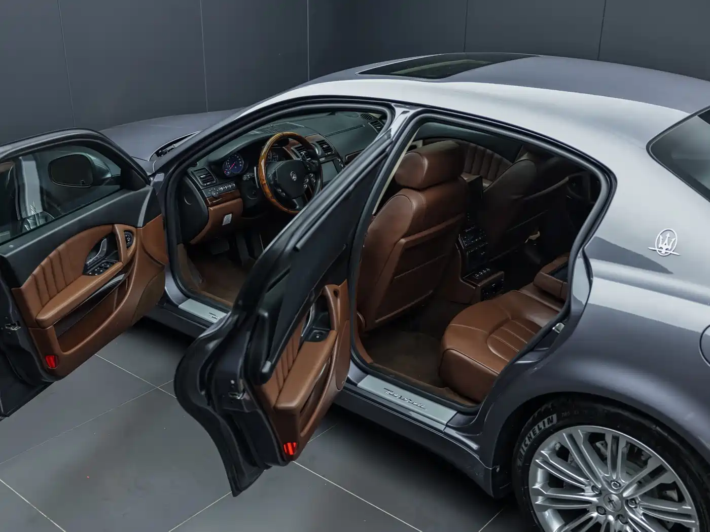 Maserati Quattroporte 2010 2010 4.7L Executive Edition