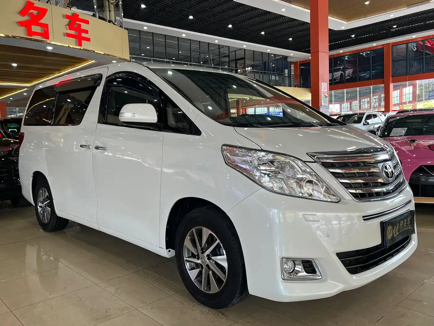 Toyota Alphard 2012 3.5L Luxury Edition фото 3