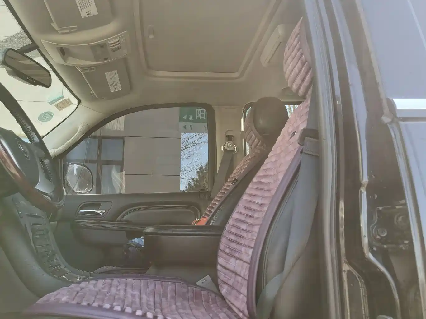 Cadillac Escalade 2010 6.0 Hybrid фото 18