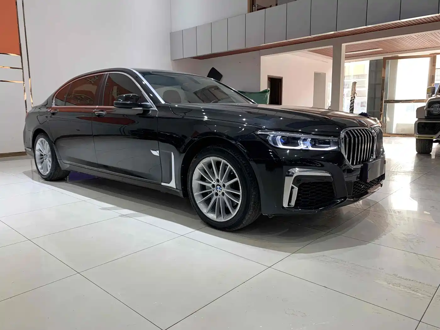 BMW 7 Series 2014 730Li Premium фото 4