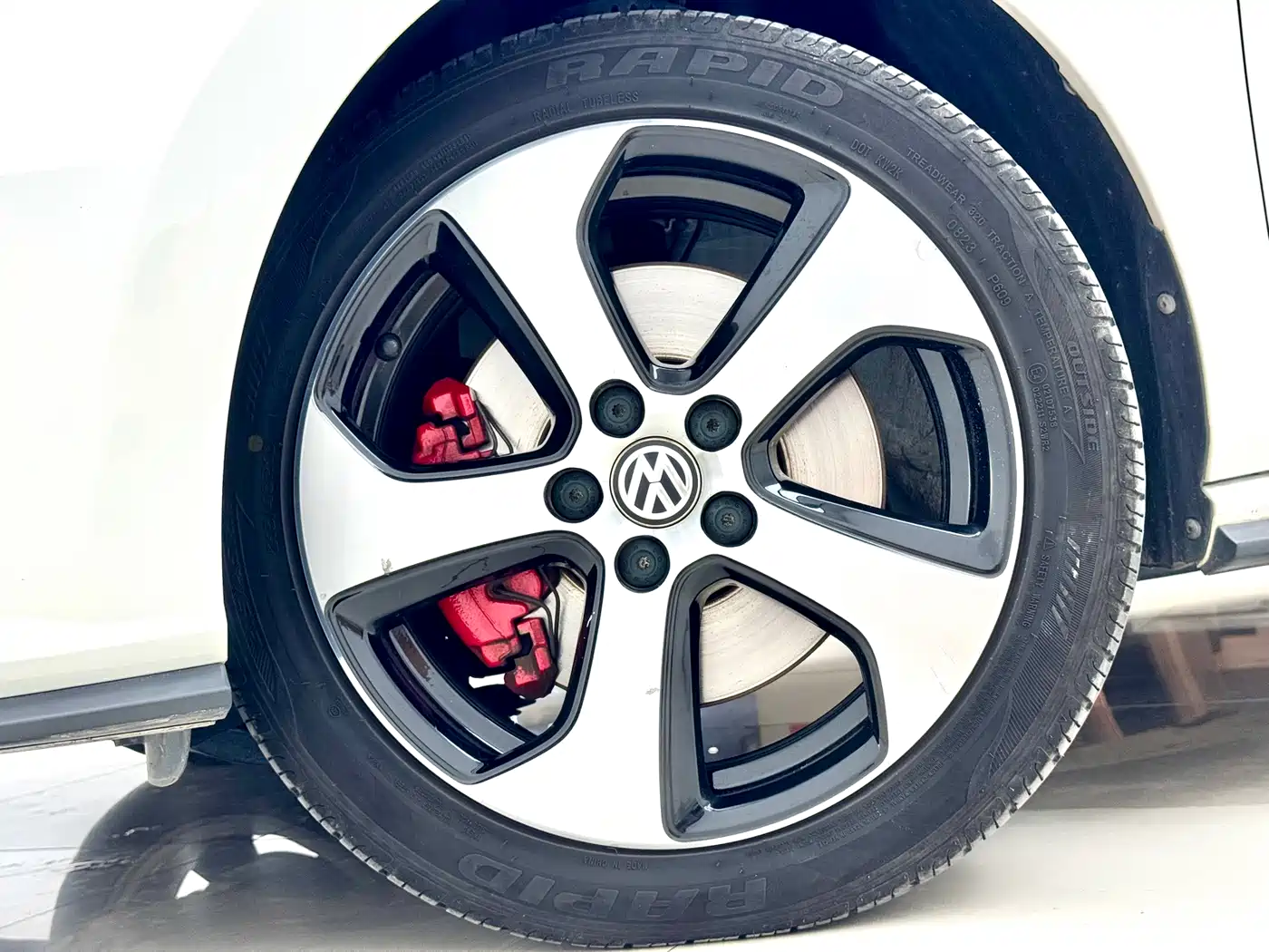 Volkswagen Polo 2016 1.4TSI GTI фото 17