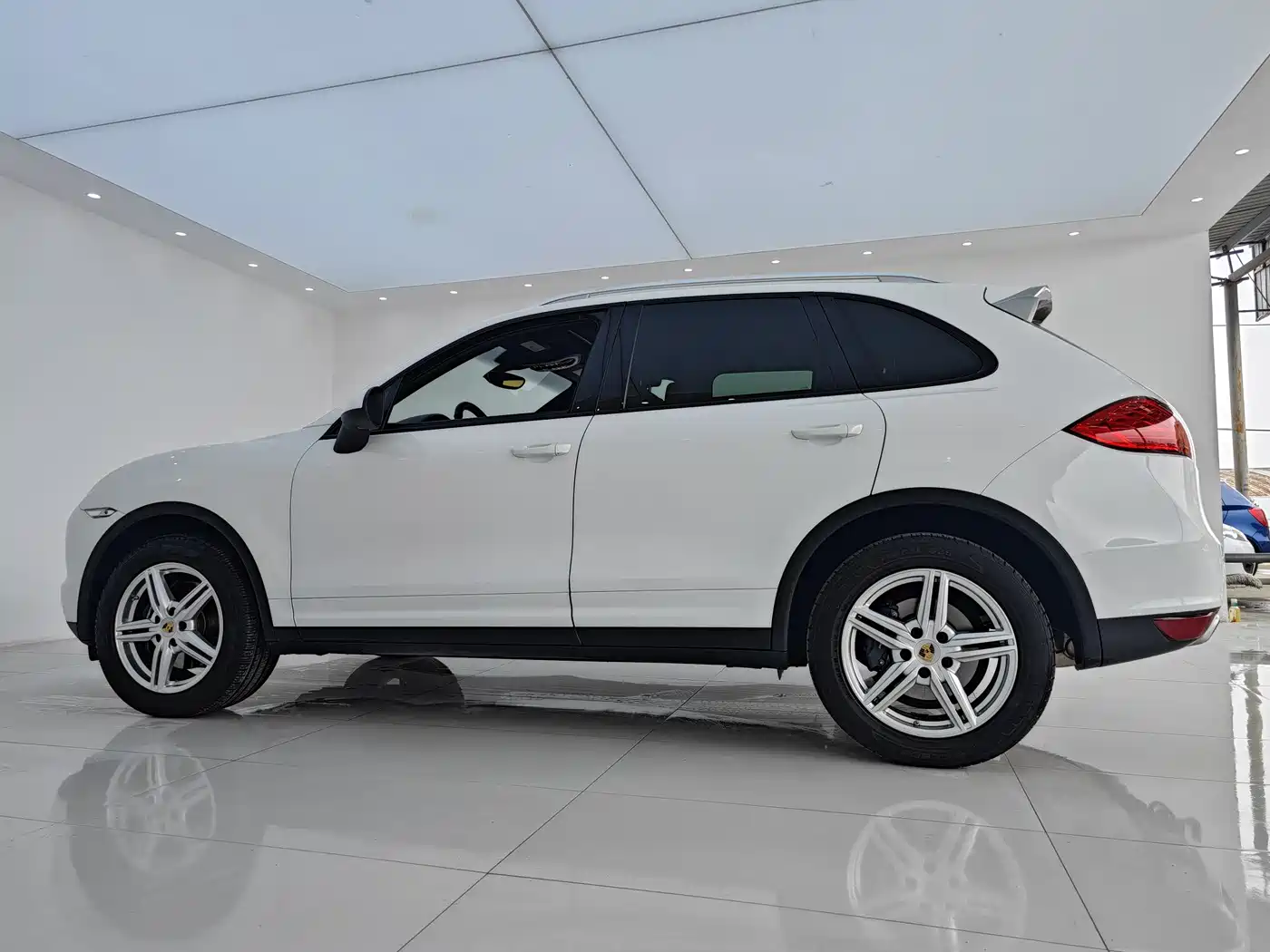 Porsche Cayenne фото 12