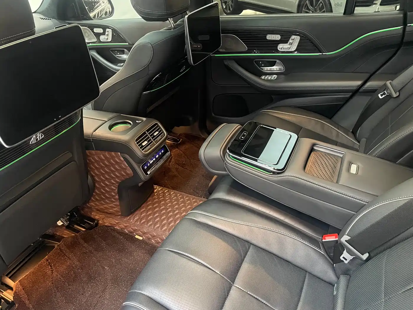 Mercedes-Benz Maybach GLS 2022 GLS 480 4MATIC фото 24