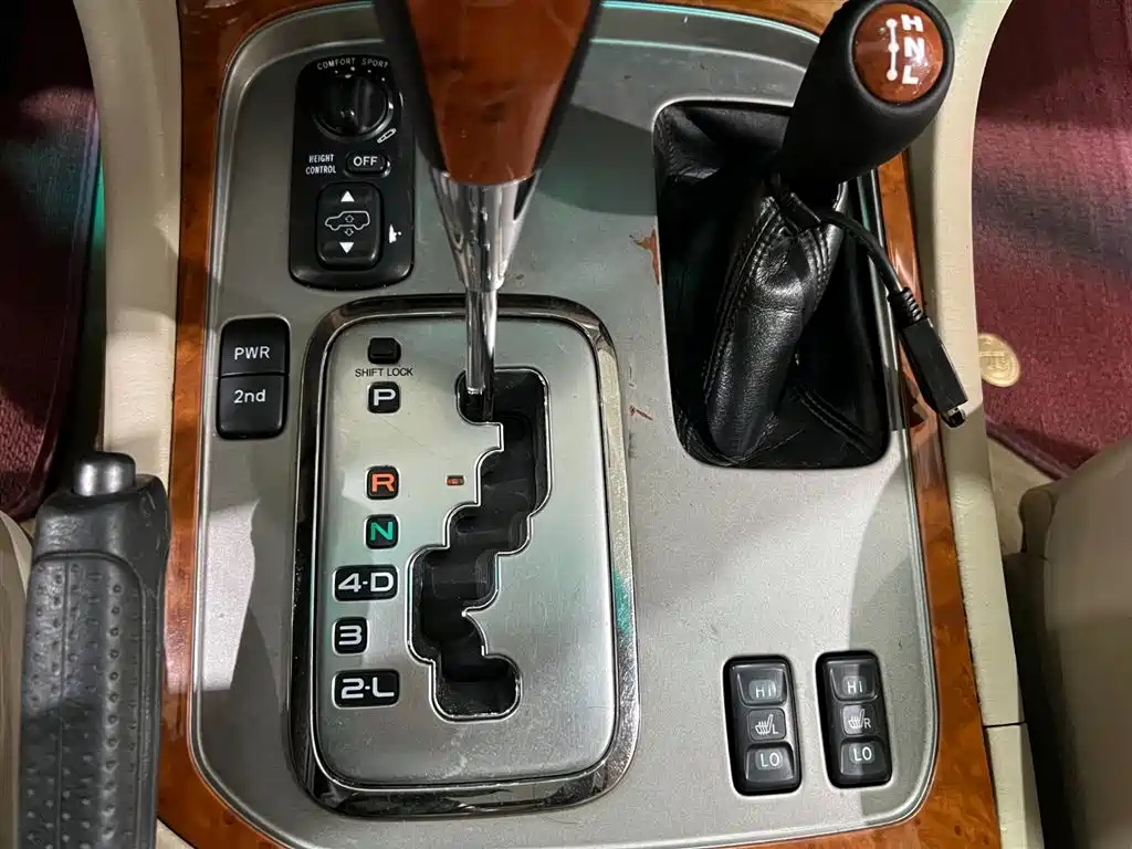 Toyota Land Cruiser 2005 4.7L Automatic VX-R фото 19