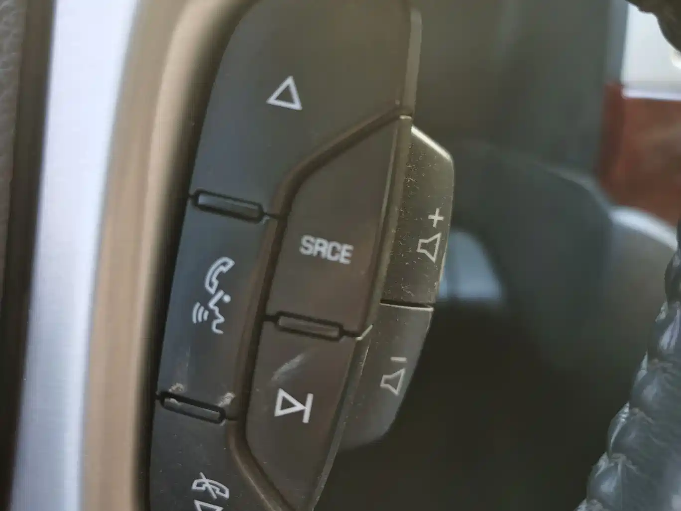 Cadillac Escalade 2010 6.0 Hybrid фото 11