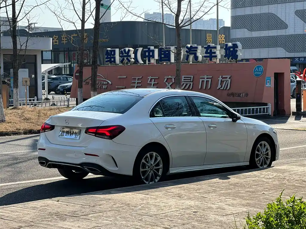 MERCEDES-BENZ A CLASS
