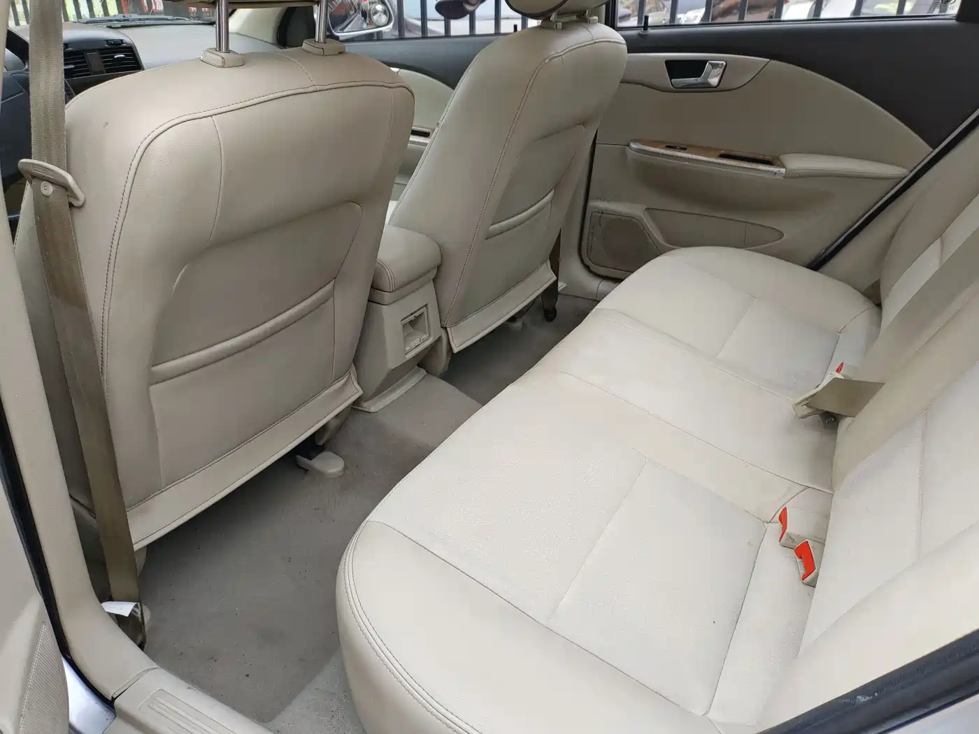Buick Excelle 2015 1.5L Manual Classic фото 9