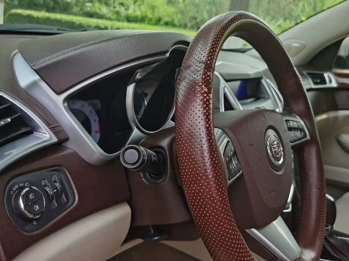 Cadillac SRX 2011 Model 3.0L Luxury фото 14
