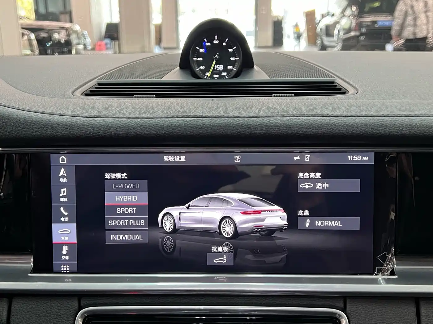 Porsche Panamera New Energy 2018 Panamera 4 E-Hybrid 2.9T фото 9