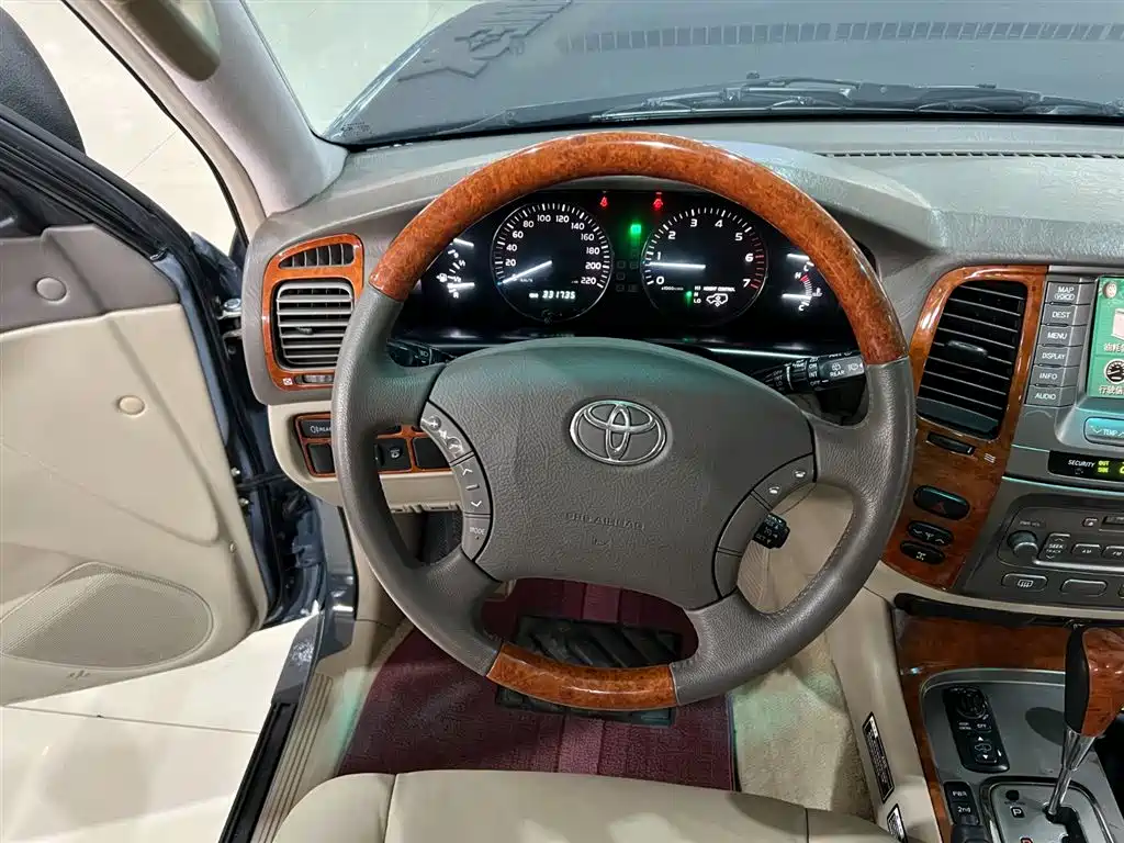 Toyota Land Cruiser 2005 4.7L Automatic VX-R фото 13