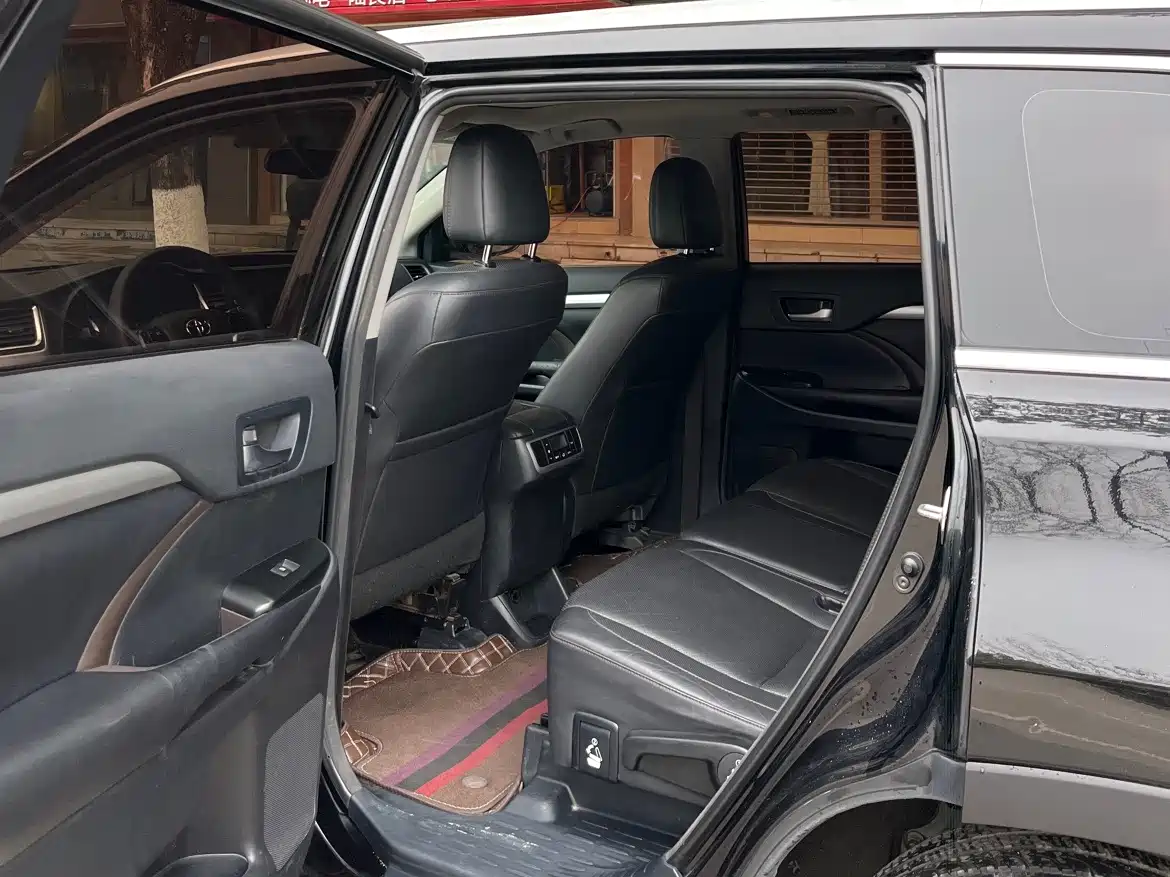 Toyota Highlander 2017 2.0T 4WD Premium 7-Seater фото 8