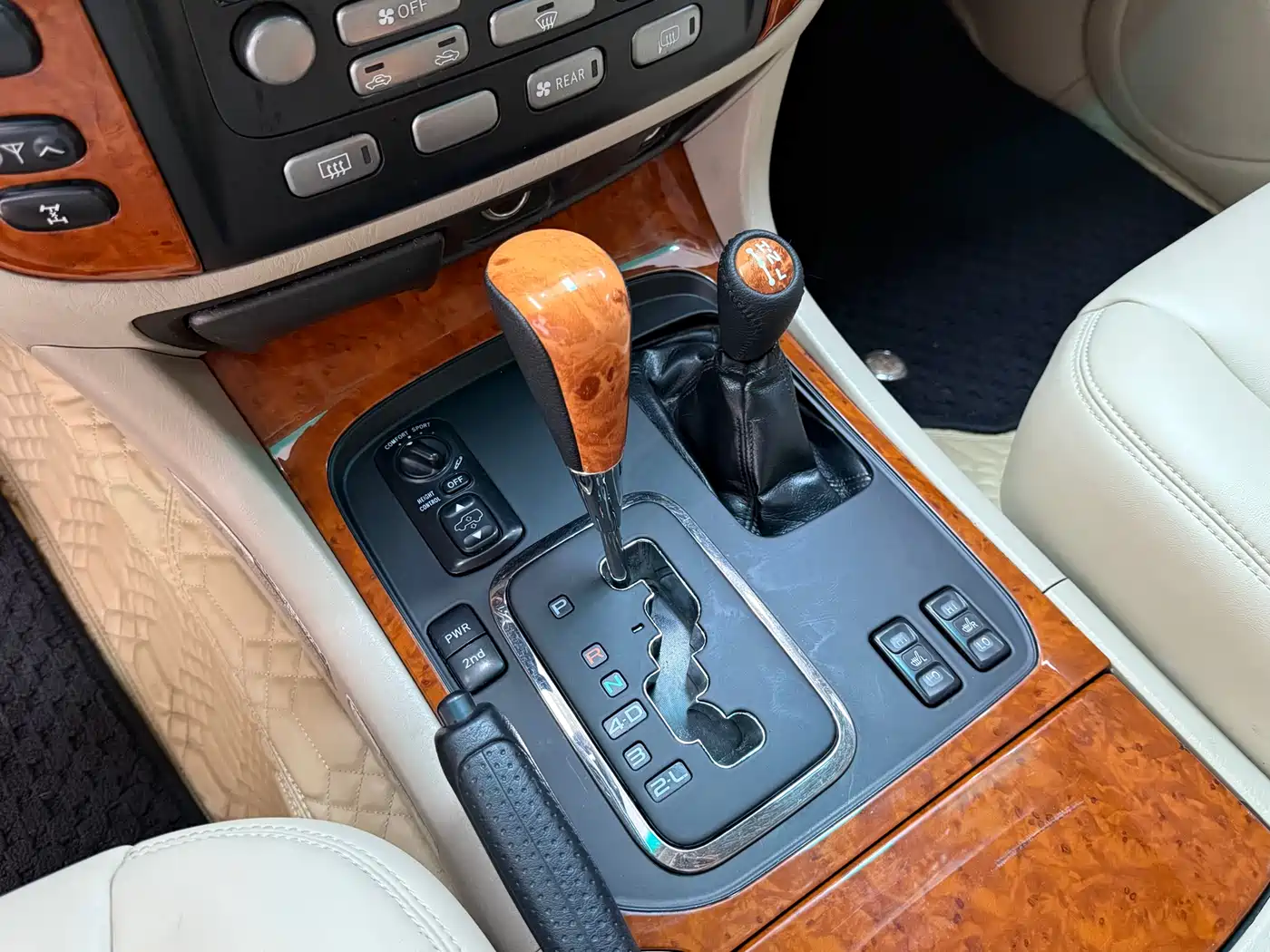 Toyota Land Cruiser 2005 4.7L Automatic VX-R фото 6