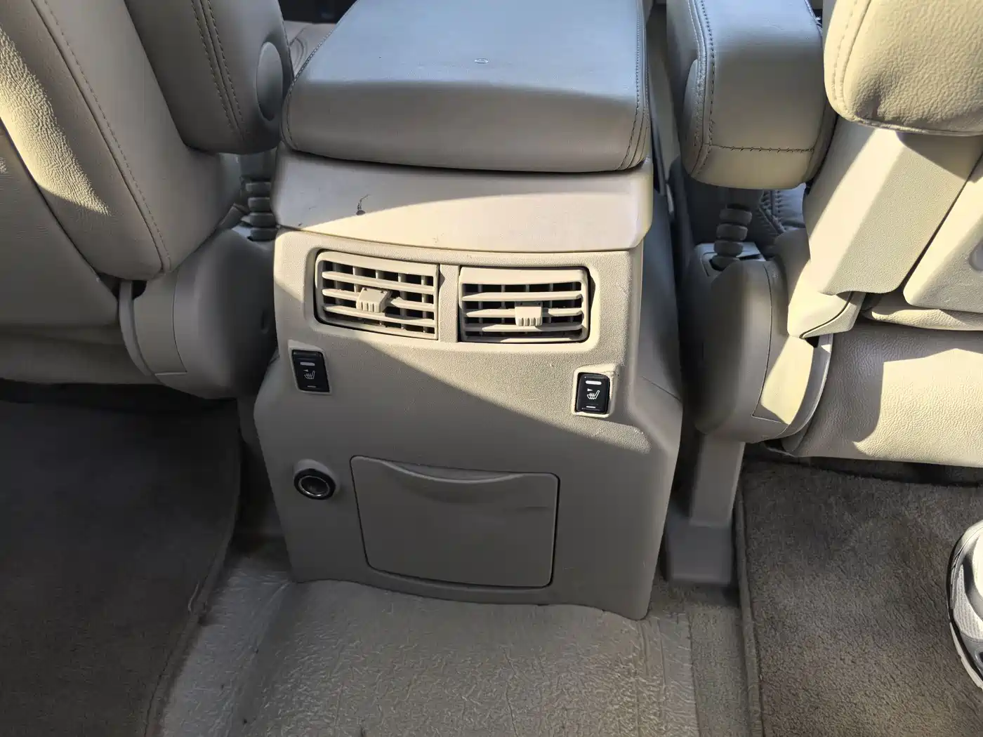 Infiniti QX 2005 2004 Model QX56